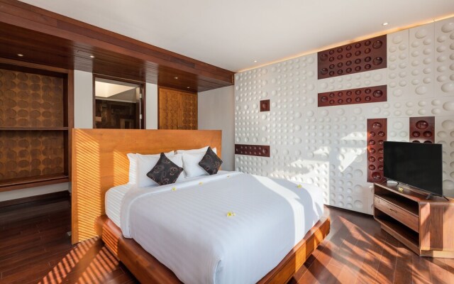 Sunset View Beachfront 2 Br Villa in Seminyak