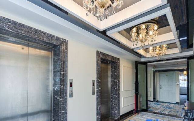 Carnation Business Hotel