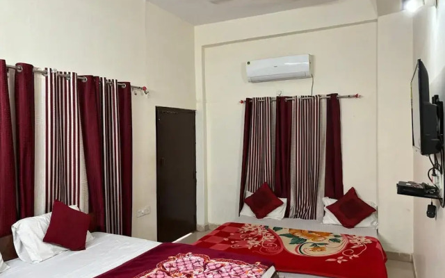 Varanasi Paradise