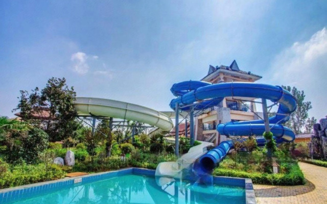 Huaxi Zhongzhou International Hotel