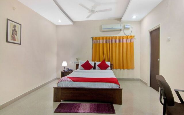 OYO 20009 SilverKey Gachibowli