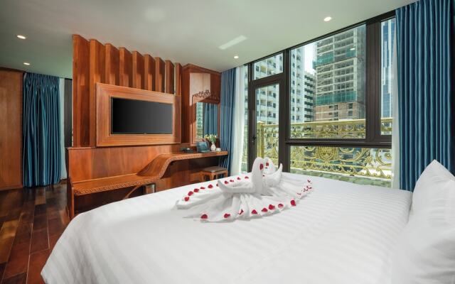 Monalisa Luxury Hotel