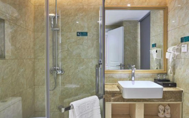 Hua Lian Business Hotel