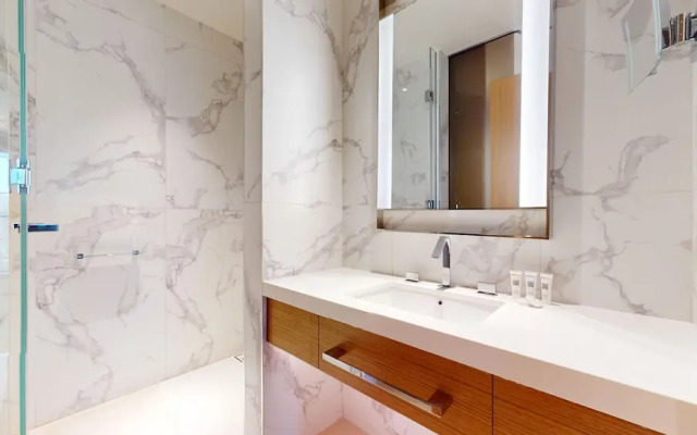 Downtown - Address Residences Opera T1 1603