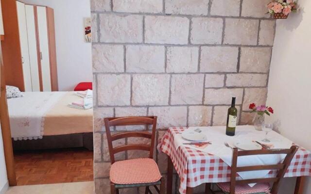 Apartments Liza - 80m from the sea
