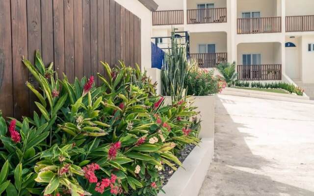 Nianna Coral Bay Luxurious Townhouse- 3