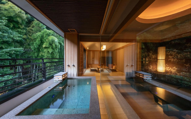 Hakone Kamon