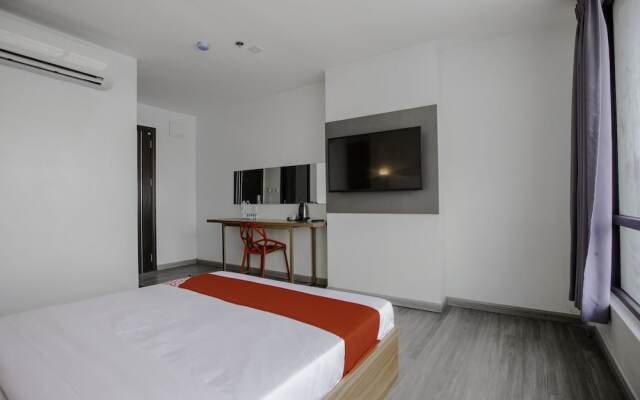 RedDoorz Plus near SM Fairview