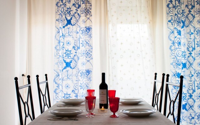 Filipas Apartment by Algarkasa