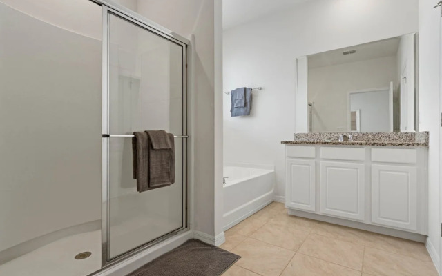 Solterra Villa With Screened Pool & Lake View