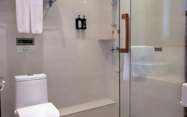 Vienna International South Railway Station