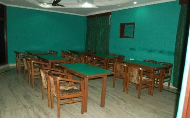 Hotel Gupta Palace
