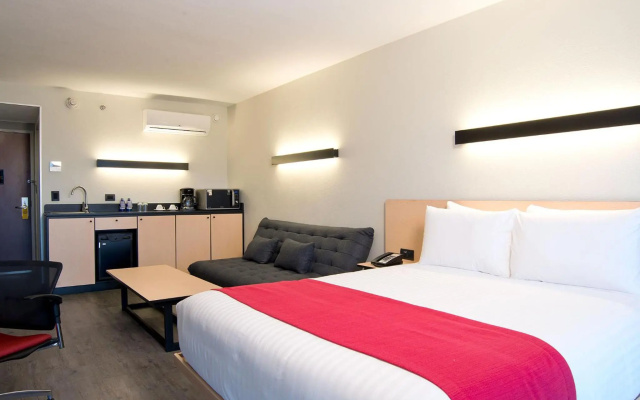 City Express by Marriott Santiago Aeropuerto Chile - Image 7