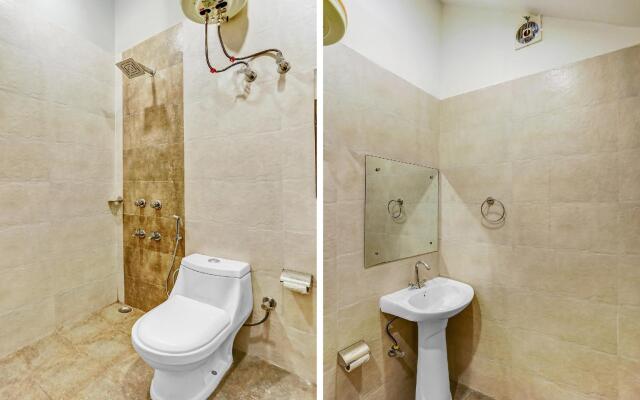 Collection O 82049 Hotel Royal