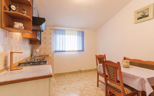 Awesome Home in Barban-rebici With Wifi and 2 Bedrooms