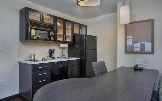 Candlewood Suites Bowling Green by IHG