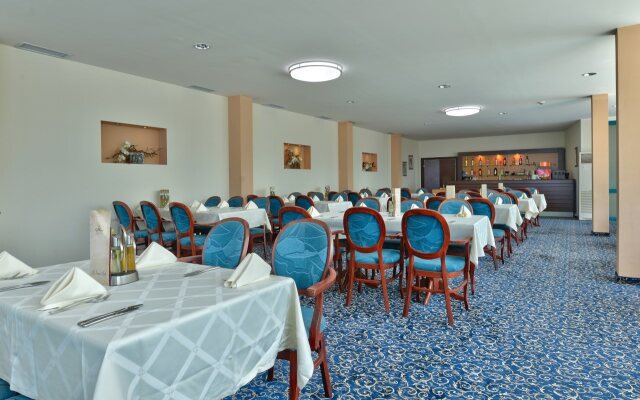 Marina Grand Beach Hotel - All inclusive