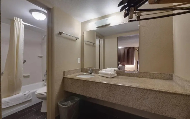 Countryside Inn & Suites Orlando