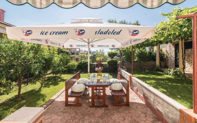 Stunning Home in Pula With 2 Bedrooms and Wifi