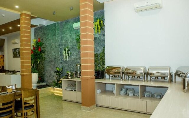 Lucky Hotel Nha Trang
