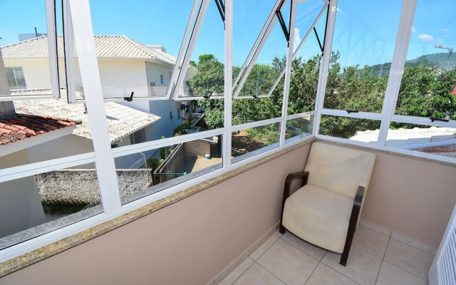 Casa com Piscina Morro das Pedras