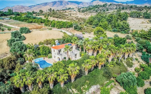 Villa Anna Argaka