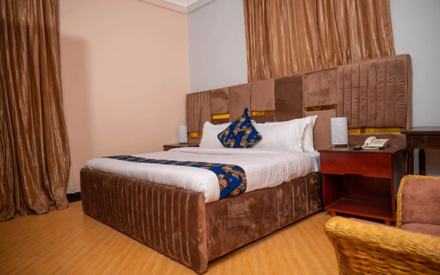 The Okaseni Lodge