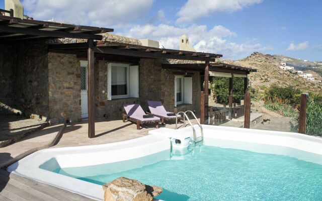 Beyond Beachfront Super Paradise Villa