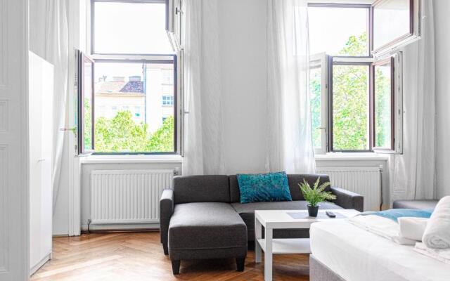 Brilliant 2BR Apt. near AKH-Hospital