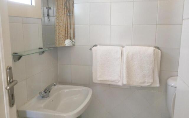 Mini-Studio With Free Private Beach