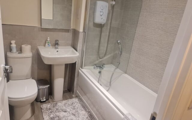 Stunning 3-bed House in Wolverhampton