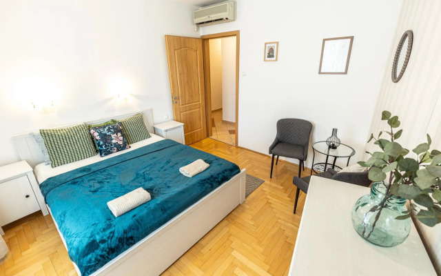 Gozsdu Court Premier Apartment