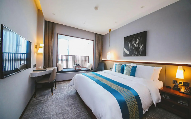 L'Oreal County Hotel