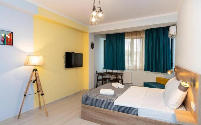2 studio apartments w balcony in old Tbilisi