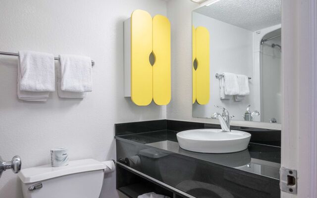 Studio 6 Miamisburg, OH - Dayton