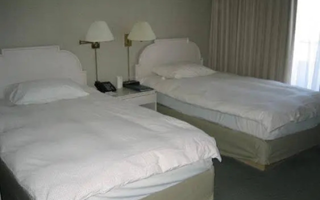 Empire Landmark Hotel