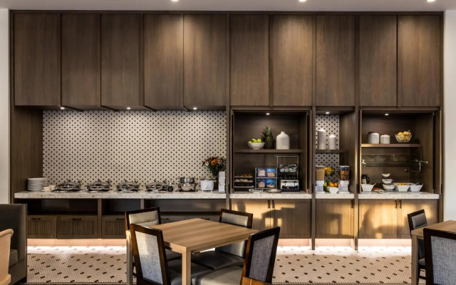 voco The Clair Cincinnati Downtown by IHG