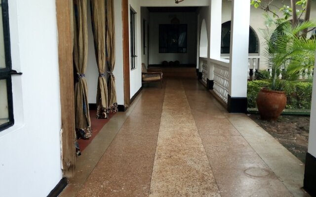 Jutland Lodge Moshi