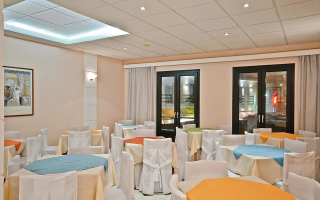 Coronis Hotel