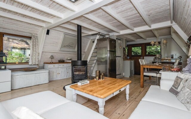 Amazing Home in Rekem-lanaken With 2 Bedrooms and Wifi