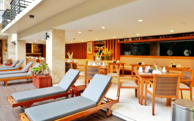 Saris Hotel And Spa