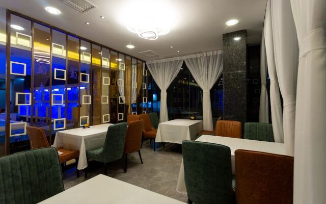 Hotel ibis Luoyang Railway Station