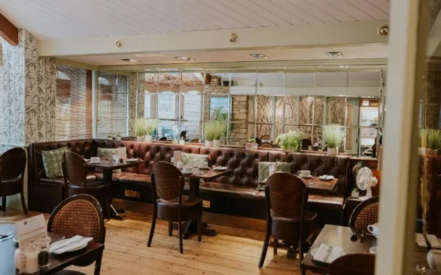 Redesdale Arms Hotel
