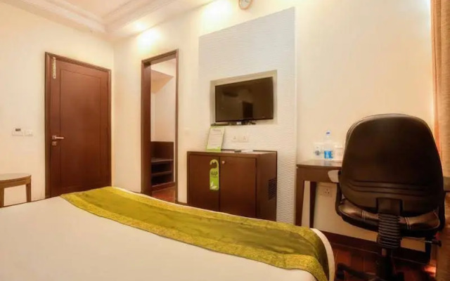 OYO 9553 Hotel Kings Plaza