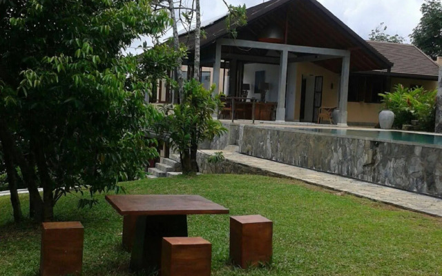 Sea Heart House on Koggala Lake