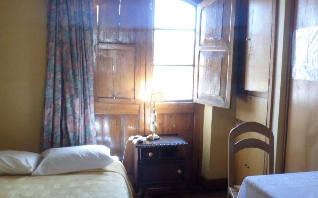Hostal Lluvia de Oro