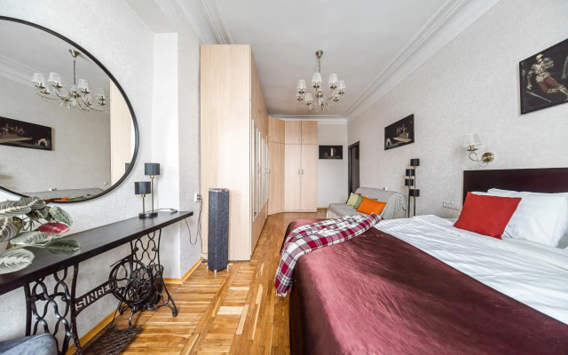 Апартаменты на набережной Лейтенанта Шмидта