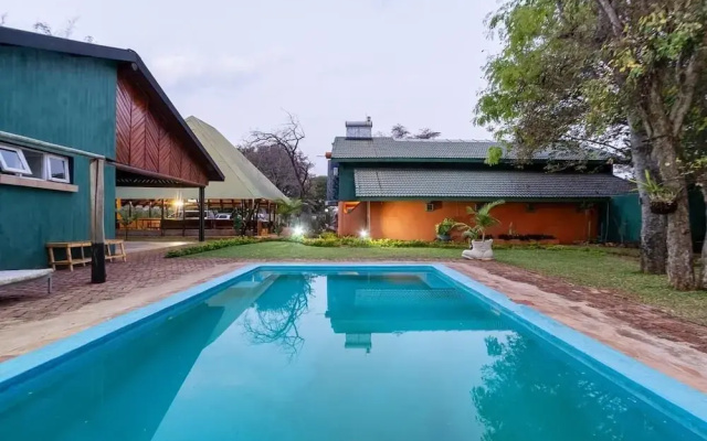 Avril Guest Lodge