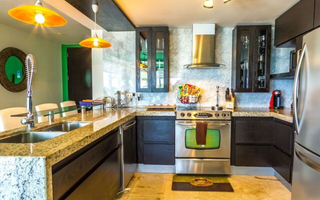 Elements Penthouse 1 2 Bedroom Condo by RedAwning