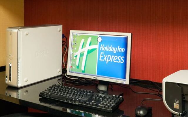 Holiday Inn Express Atmore